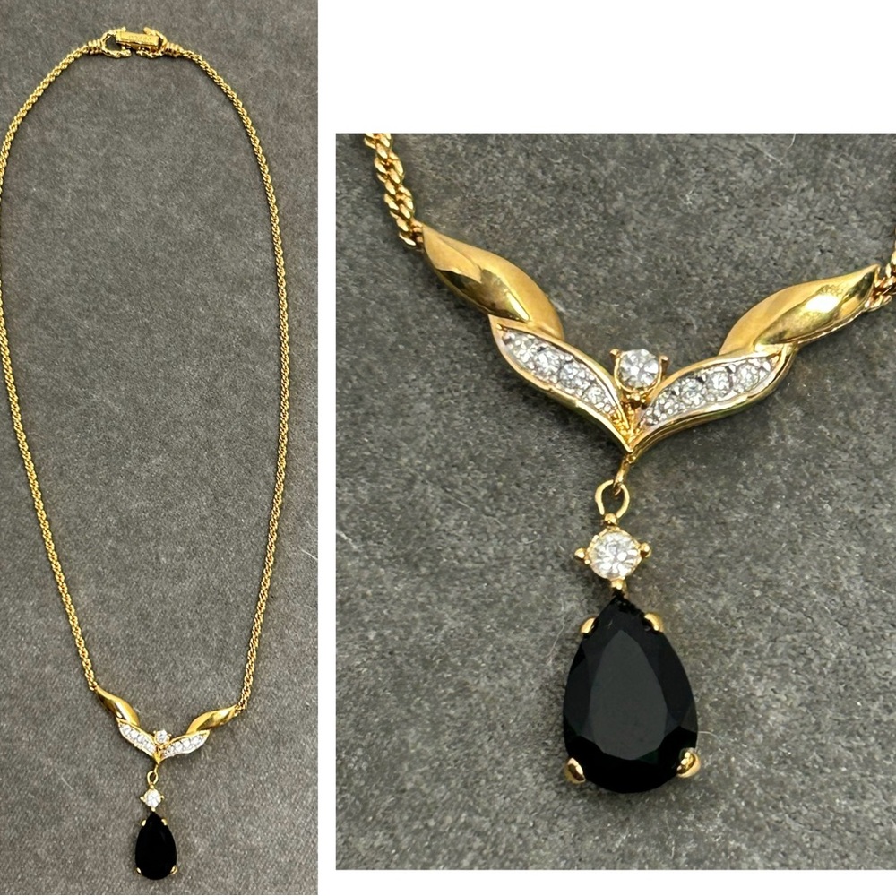 D’orlan black pear shaped gem necklace vintage